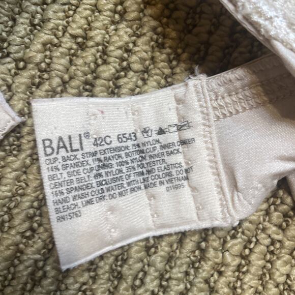Bali‎ Bra - 42C Nude Style 6543 Comfort Revolution Full Coverage - Picture 2 of 3